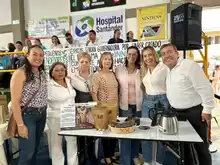 Participando de los Conversatorios Ciudadanos, con las mujeres emprendedoras en Caicedonia.