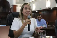 Reunión de control político en la Asamblea Departamental sobre equidad de género, enfocada en el círculo de hombres, salud mental, sensibilización con la patrulla púrpura y el sistema