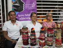 En una reunión especial en la comuna 21, se valoró el talento local con una muestra artesanal, se discutió sobre violencia contra la mujer y se presentó la ruta de atención disponible