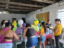 19 mujeres rurales de Buga inician un curso de decoración con globos en Chambimbal La Campiña, como parte de la estrategia de la Casa de Mujeres Empoderadas del Valle.