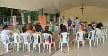 En Buga, 30 mujeres del barrio Aures se entrenan en decoración con globos, potenciando sus habilidades y autonomía económica 1