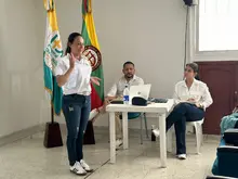 En el Hospital Divino Niño de Buga, se realizó una capacitación sobre el Consultorio Rosa y atención comunitaria, incluyendo un taller de comunicación asertiva.