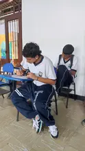 En el Círculo de Hombres en Entornos Educativos, 50 estudiantes de octavo grado participaron en dinámicas que promovieron el diálogo, la reflexión sobre género y la empatía