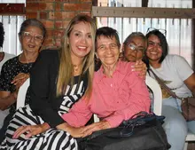 Celebramos el mes del amor y la amistad en la comuna 13 de Cali, promoviendo el diálogo y la prevención de la violencia de género. Junto a mujeres y sus familias,