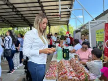 La gobernadora Dilian Francisca Toro Torres lideró un conversatorio en Guacarí para construir un Valle del Cauca más inclusivo y próspero, escuchando a mujeres y la población LGBTI