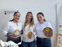 La gobernadora Dilian Francisca Toro Torres lideró un conversatorio en Guacarí para construir un Valle del Cauca más inclusivo y próspero, escuchando a mujeres y la población LGBTI