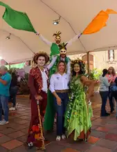 la #COP16 como un evento que une cultura, biodiversidad y diversidad. Resalta el papel de las mujeres como líderes en la búsqueda de un mundo más sostenible. 1