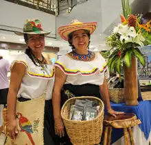 En la COP 16, la Secretaría de Mujer reunió más de 30 emprendimientos ecosostenibles liderados por mujeres y personas LGBTI del Valle del Cauca, demostrando que esfuerzo y creatividad