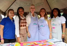 Conmemoración del 8M con emprendedoras de la comuna 1 de Cali.