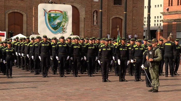 “Cuenten con nuestro apoyo, vamos a trabajar hombro a hombro para disminuir la criminalidad”: Gobernadora Dilian Francisca Toro a 500 policías que llegaron al Valle