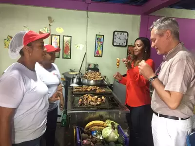 En recorrido por Buenaventura, el embajador francés Gautier Mignot y la fragata francesa se dejaron encantar por el Pacífico colombiano