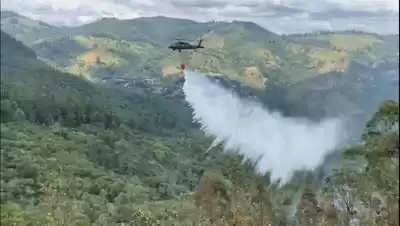 Continúan las labores para liquidar incendio forestal en Yumbillo, después de 24 horas  fue aprobado protocolo con Bambi bucket