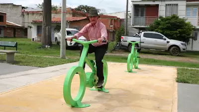 Con ecobikes los cartagüeños están en movimiento y recargan sus móviles