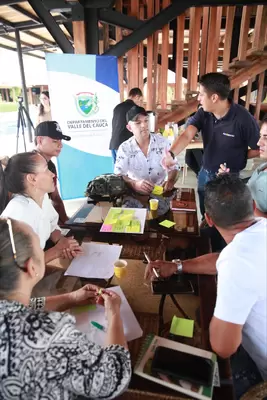 Gobernación socializa el proyecto turístico ‘Puerta de Alcalá’, en el norte del Valle