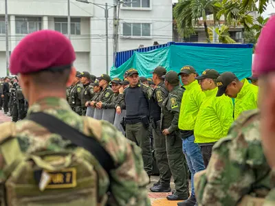 Caravana de seguridad con gran despliegue de la fuerza pública por Jamundí