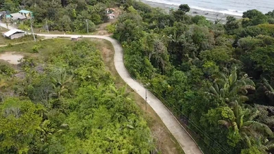 Ladrilleros-La Barra, un kilómetro de vía que se abre al turismo ¡culminó obra de pavimentación!