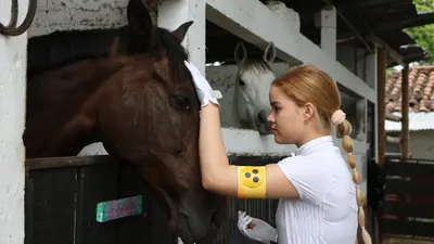 Sofía y ‘Guapa’, dupla ganadora del para ecuestre vallecaucano, que inició la ruta para los Paralímpicos 2028