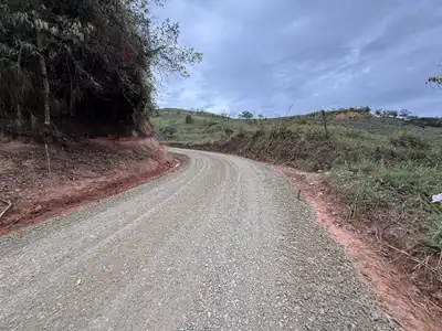 Gobernación beneficia a 6.000 campesinos con obras de placa huella en Ansermanuevo y Caicedonia