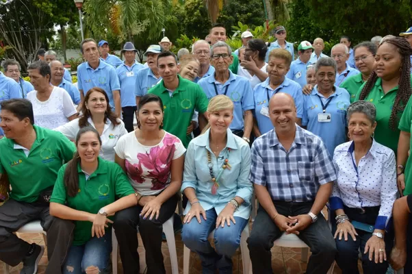 Apoyo al adulto mayor, más que un compromiso, un deber social, afirma Gobernadora del Valle