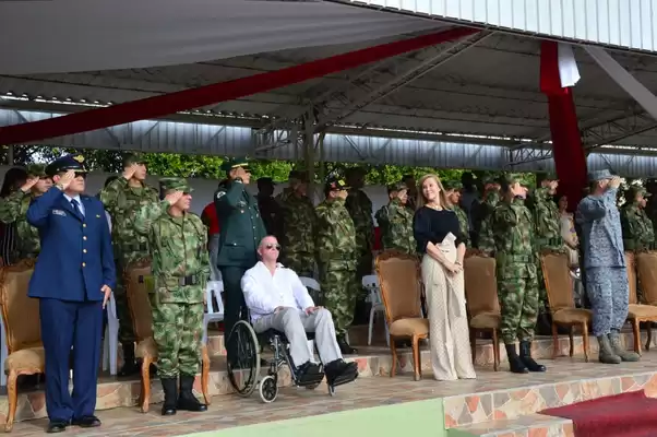 Por valentía y honor, el Ejército Nacional condecoró  al 'Capitán de la Vida' José Luis Toro Torres