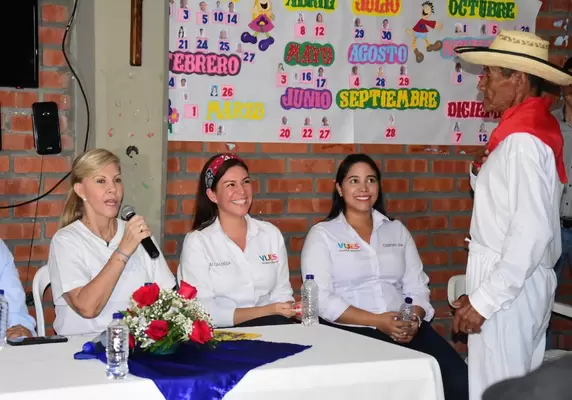 Agua, infraestructura deportiva y apoyo a los abuelitos, entre  los compromisos cumplidos por la Gobernadora con los vijeños