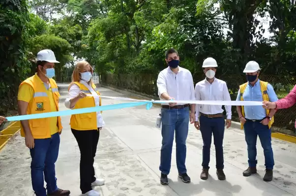 Gobernadora del Valle le entregó renovada vía de acceso a los habitantes de la vereda El Arenillo, en zona rural de Palmira