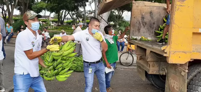 Con mercados campesinos impulsados por la Gobernación,  municipios del centro y norte del Valle se abastecen