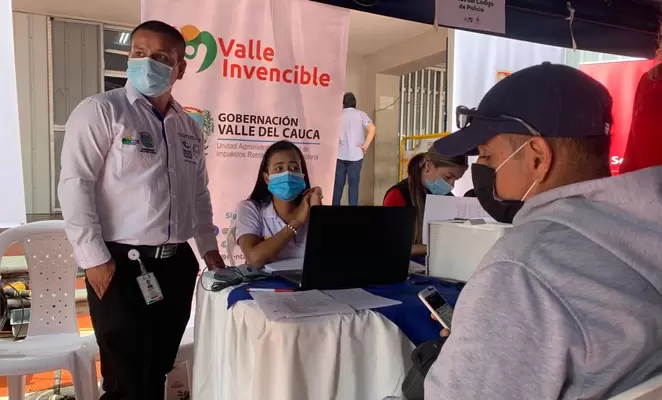 Para facilitar la liquidación del Impuesto Automotor, Unidad de Rentas del Valle participa en la Feria de Servicios Tributarios en la CAM