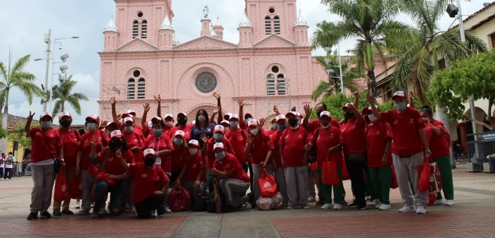 Niños y adultos mayores se subirán al bus de ‘Recréate y conoce tu Valle’