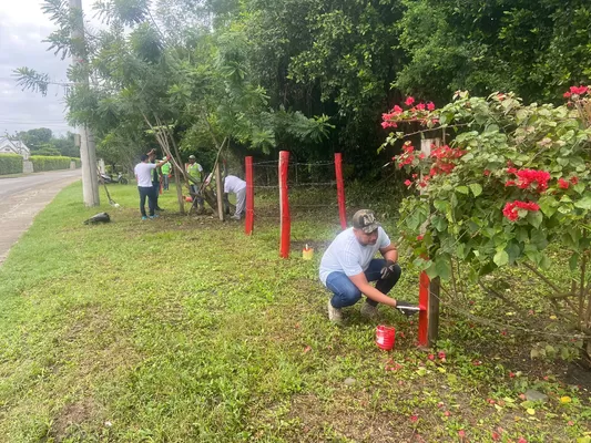 Gestores Ambientales del Valle recuperaron zona verde del barrio El Porvenir en San Pedro