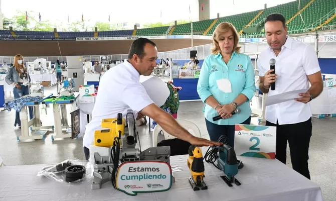 Valle INN Civismo abrió de nuevo las puertas de ‘Muebles y Modulares del Valle’, cerradas por el vandalismo