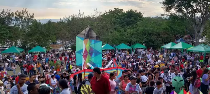 Más de 7.500 participantes disfrutaron del ‘2do. Festival Infantil Departamental de Cometas – Valle Invencible’