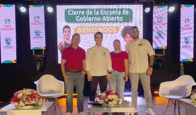 Impulsando el liderazgo de los vallecaucanos y el control social cerró actividades la Escuela de Gobierno Abierto