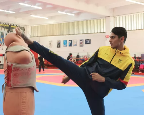 El taekwondista Miguel Ángel Trejos se prepara para el oro en Juegos Centroamericanos y Nacionales