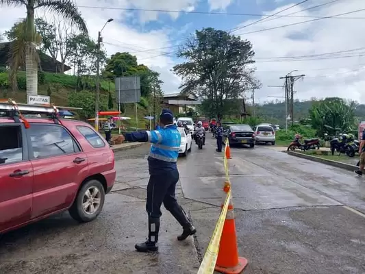 Cerca De 400 Mil Vehículos Se Movilizaron Por Las Vías Del Valle