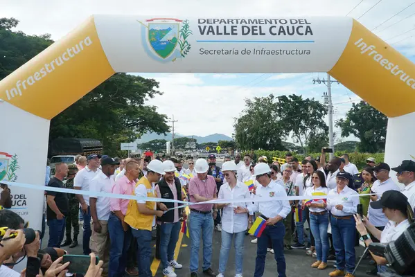 Nuevo puente entre La Unión y Roldanillo mejora la movilidad para más de 150 mil vehículos que transitan por este sector