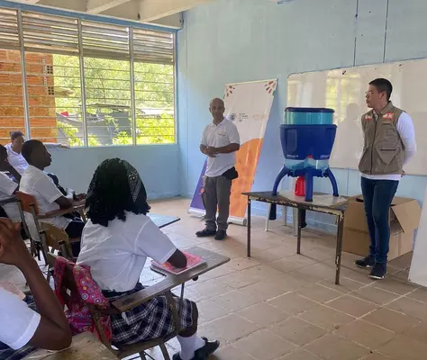 Gobernación del Valle beneficiará a 340 niños de Dagua con filtros para agua potable